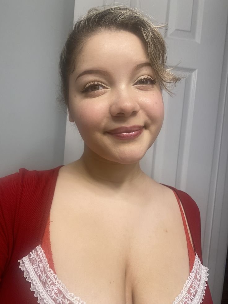 Deniz, 24